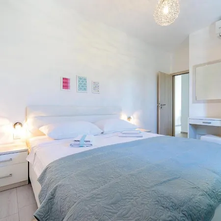 One-bedroom In ツァヴタット