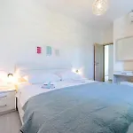 One-bedroom In קאבטאט